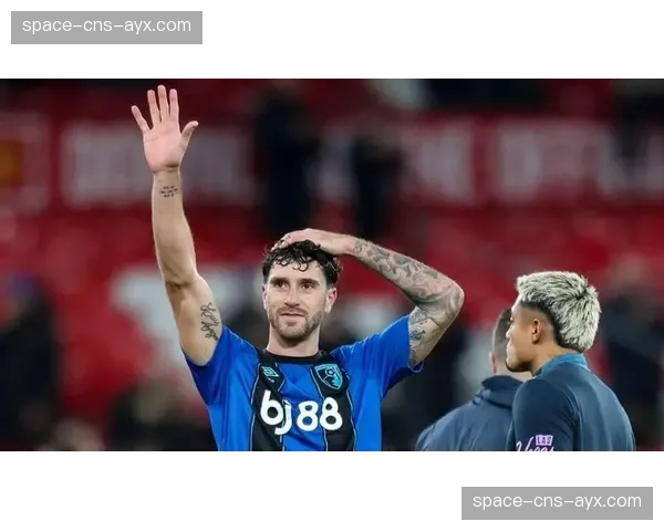 伯恩茅斯中卫塞内西拒绝三份续约报价，尤文图斯等队有意免签